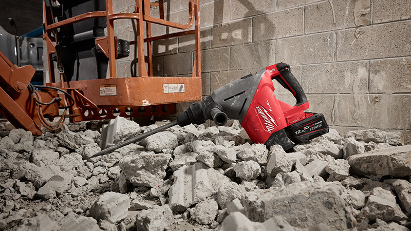 밀워키 15.2J 파워 담은 18V FUEL SDS-MAX 함마드릴 7kg 출시…고강도 파쇄 작업도 무선으로 완성